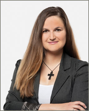 Nina Zobel - Bilanzbuchhalterin Nina Zobel - Bilanzbuchhalterin